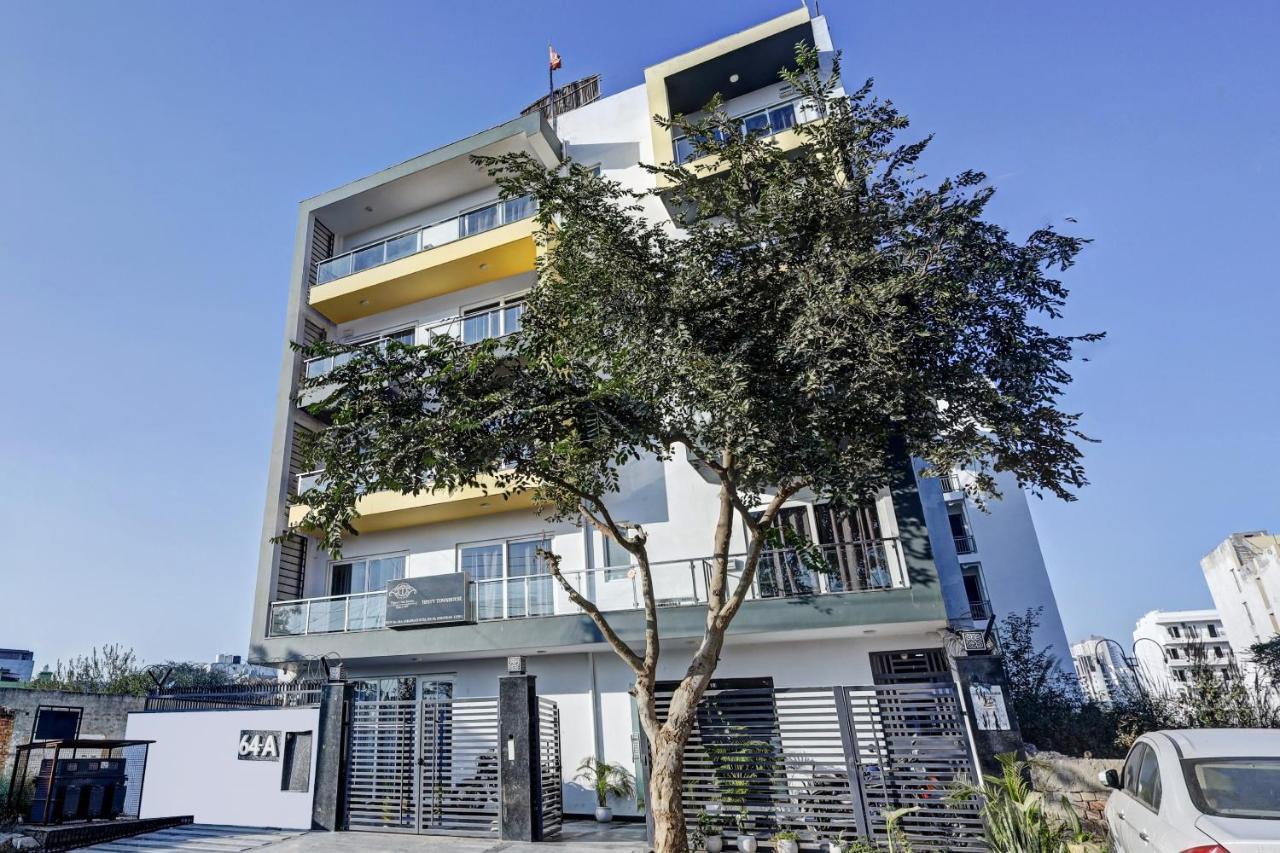 Super Townhouse Tipsyy Near Bestech Central Square Mall Gurgaon Buitenkant foto